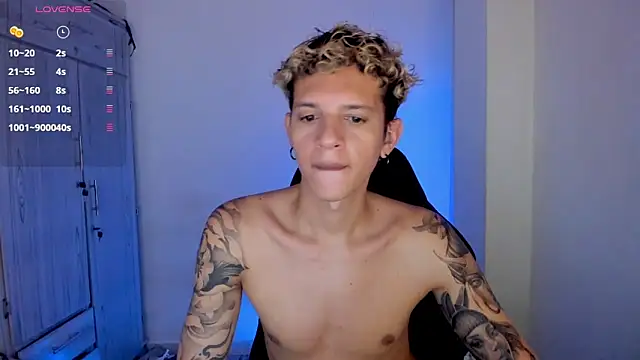 tylernova online show from April 10, 6:20 am