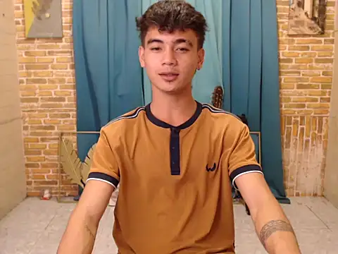 Snapshot of boy_raphael chatting on October 10, 10:31 am boy raphael online show from October 10, 10:31 am