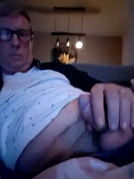 henkzwart online show from November 8, 8:01 pm