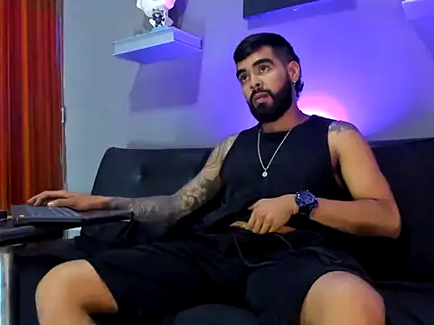 black kameron  online show from November 6, 11:41 pm