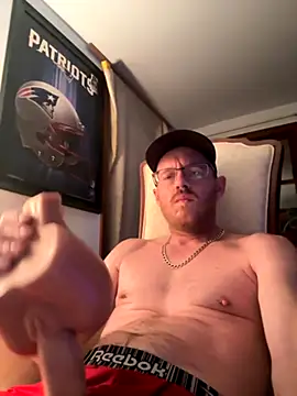 Snapshot of BigDickMike420 chatting on October 25, 5:42 am BigDickMike420 online show from October 25, 5:42 am