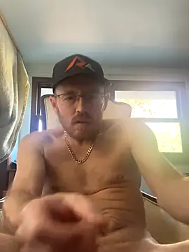 Snapshot of BigDickMike420 chatting on October 30, 9:38 pm BigDickMike420 online show from October 30, 9:38 pm