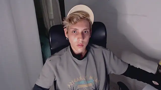 KingSuccubus online show from October 23, 5:33 am