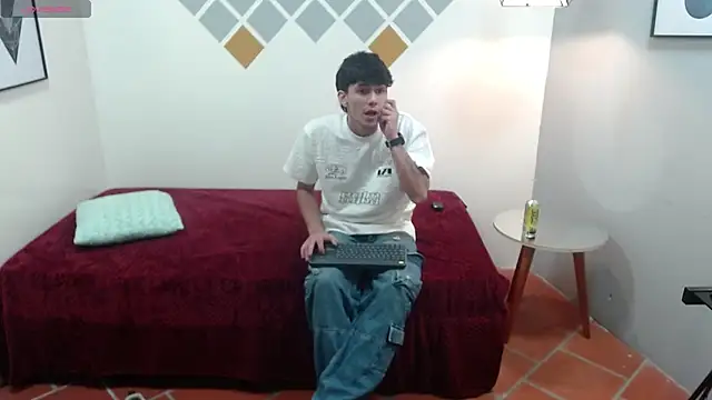 AmethystShadow17 online show from December 16, 4:36 pm