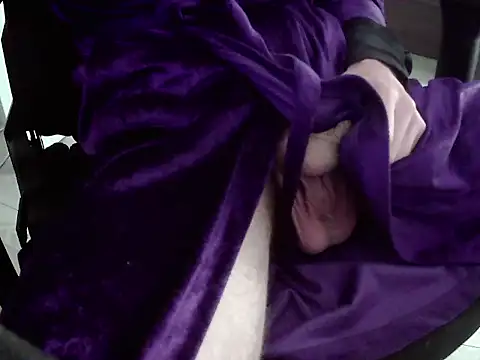 Batboy94 online show from November 22, 12:21 am