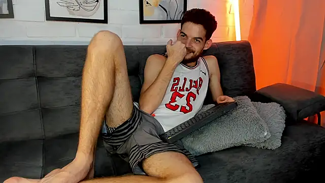 Snapshot of MATEO_HUNTER chatting on October 22, 5:38 pm MATEO HUNTER online show from October 22, 5:38 pm