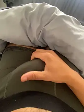 Snapshot of Rebeudeter_ chatting on October 14, 1:07 pm Rebeudeter  online show from October 14, 1:07 pm