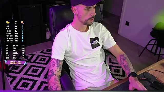 monsieurguitsxxx online show from January 19, 4:41 pm