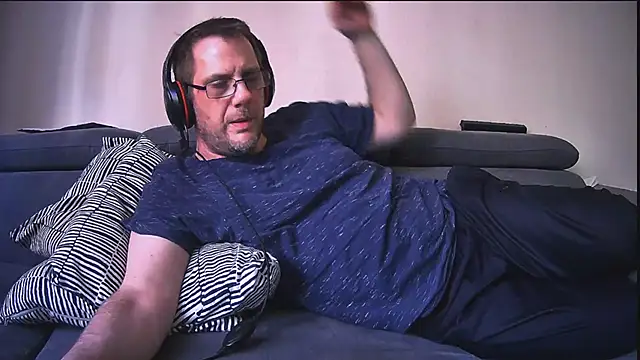 bull419M online show from March 5, 8:32 am