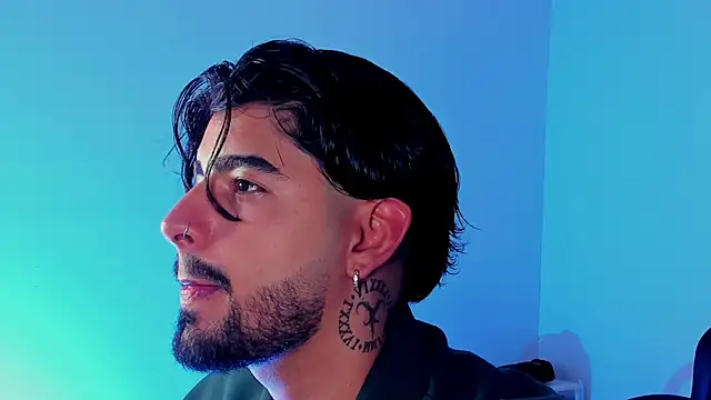 maximo black  online show from October 17, 8:24 pm