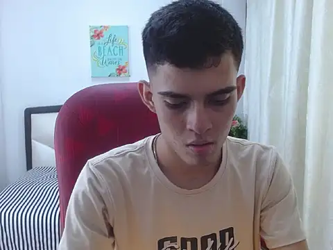 Snapshot of Kain_noir_ chatting on October 28, 7:27 pm Kain noir  online show from October 28, 7:27 pm