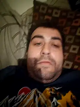 GluingPerson online show from November 15, 11:51 pm