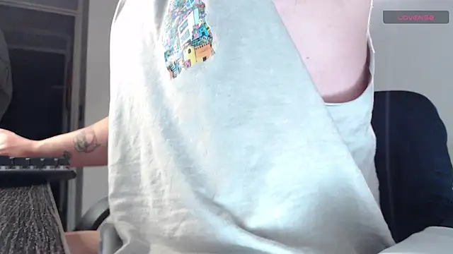 SugaredDigit online show from April 3, 9:55 pm