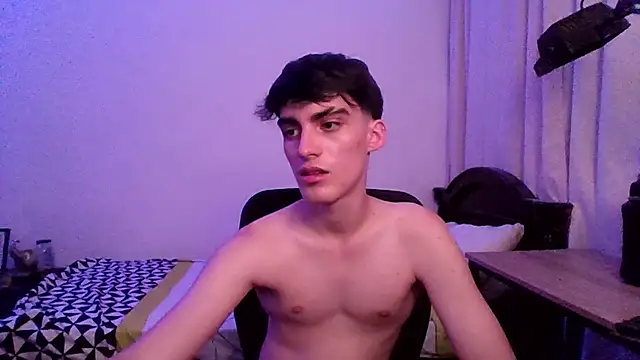 WarrenBlushfire online show from October 25, 7:43 am