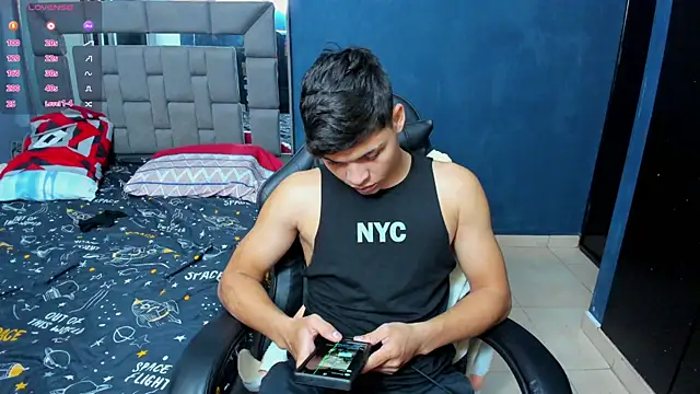 baby david 03 online show from February 18, 4:54 am