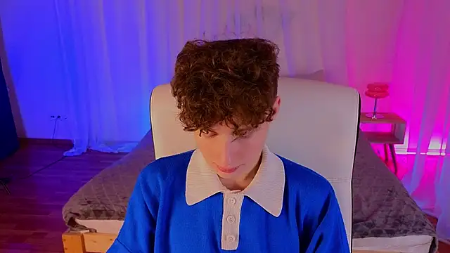 crisp1n online show from November 9, 4:22 pm