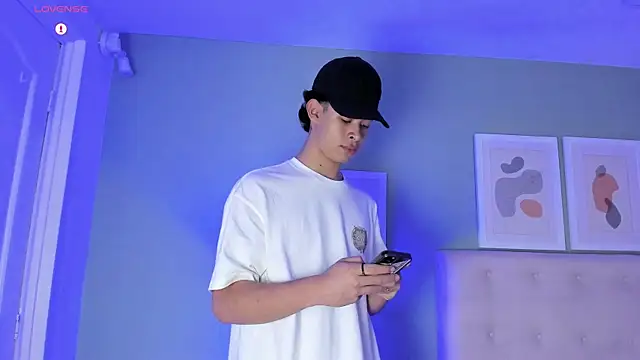 ApoloRicci online show from February 20, 7:48 pm