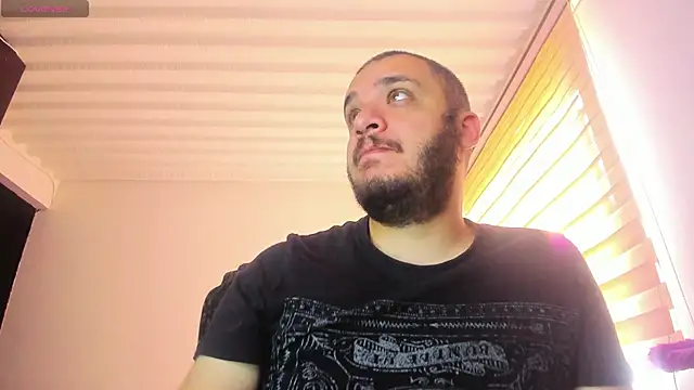Snapshot of Sigfridd chatting on October 23, 1:47 pm Sigfridd online show from October 23, 1:47 pm