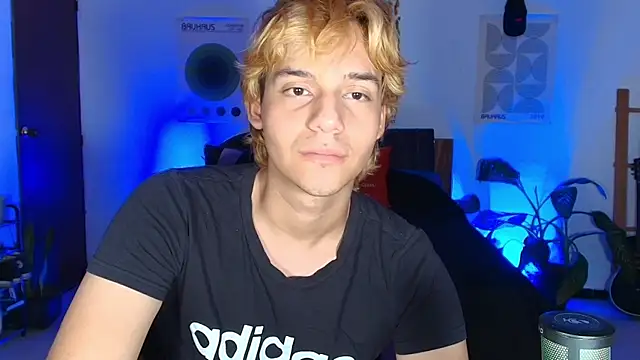 Habel  moretti online show from February 27, 7:57 pm