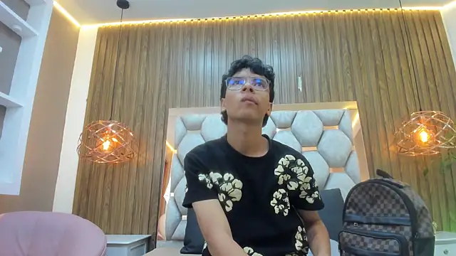 adams bobby online show from May 27, 11:29 am