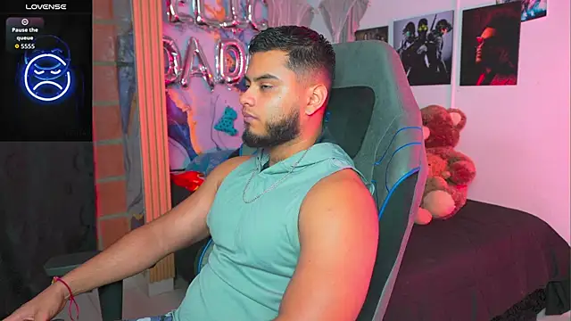 Tiler wolker online show from April 11, 12:18 am