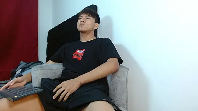 isak lane online show from October 28, 1:30 am