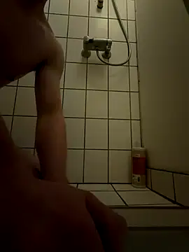 gapedboy19 online show from October 26, 9:06 pm