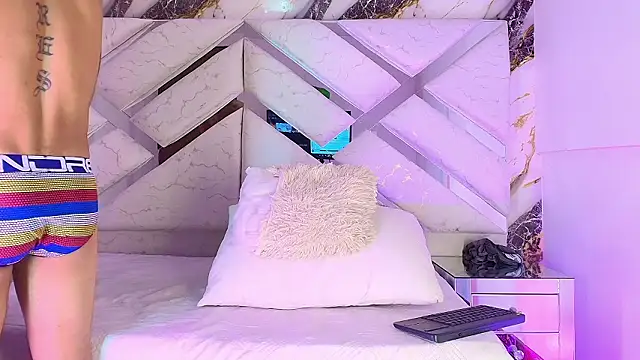 Andrew Haalls online show from March 7, 9:01 pm