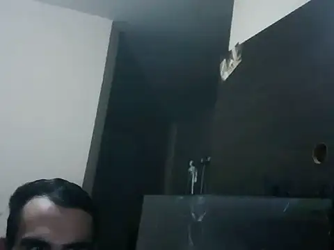 giovanift111 online show from March 27, 10:33 pm