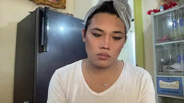 untouchable mia online show from January 6, 4:49 am