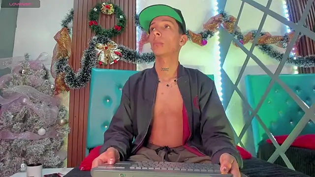 Max Steell online show from December 19, 5:59 am