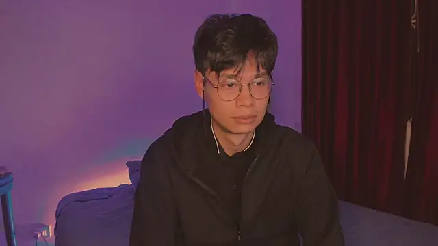 estmonnn online show from November 30, 3:19 am