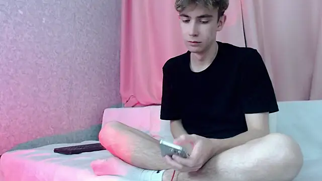 Harvey foster online show from December 17, 3:19 pm