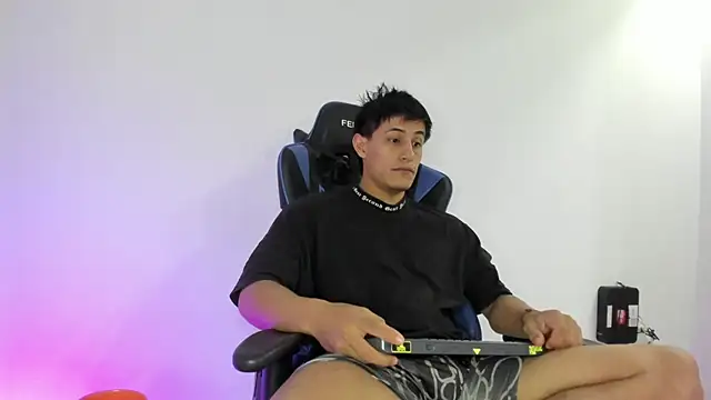 dorman boy online show from December 17, 4:31 am