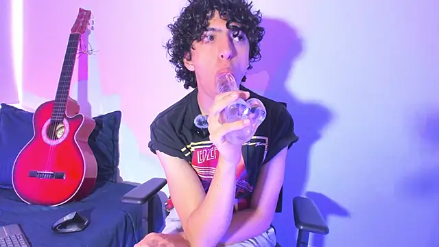 saint dark online show from December 4, 3:30 pm