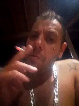 013boyy online show from April 14, 1:27 am