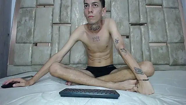 Who-am-I-201 online show from November 26, 10:46 pm