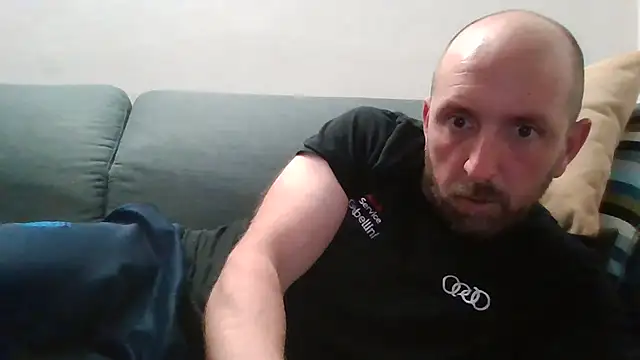 luca beech88 online show from April 19, 6:32 pm