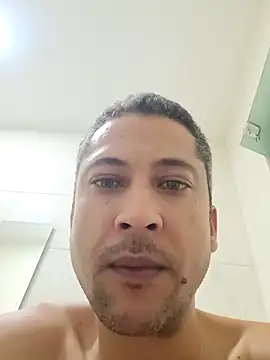 Arrombador20 online show from April 1, 4:47 am