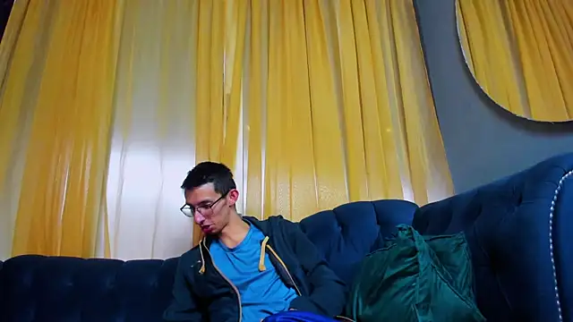 ZyroNight online show from January 10, 1:48 pm