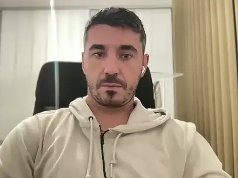 x2straight online show from November 4, 12:33 am