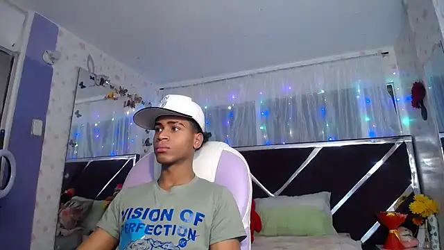 Santy bigcock 01 online show from June 12, 2:37 pm