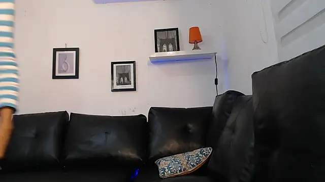 Tessachains 2  online show from November 7, 1:53 am