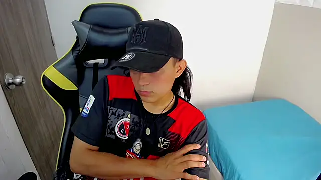 Tatann 18 online show from November 20, 9:13 pm