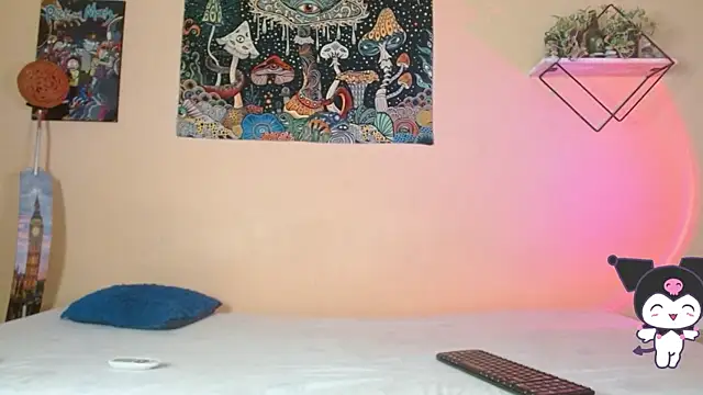 nicolai a online show from February 5, 3:41 pm