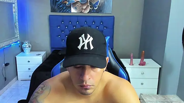 TeylorTompson online show from November 7, 12:52 pm