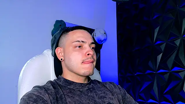 Maxwell Dupont online show from January 16, 10:56 pm