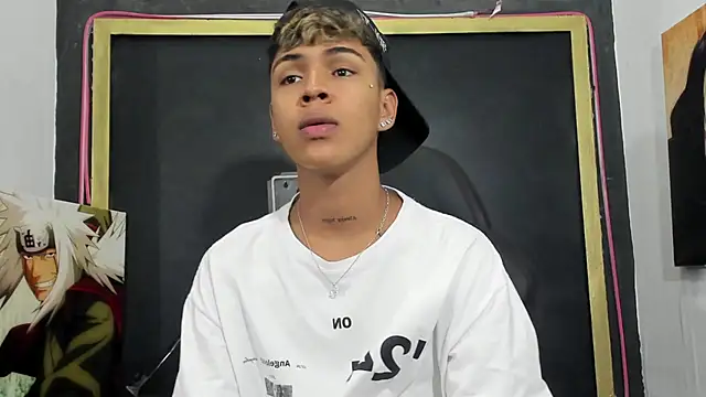 Timmy Kiing  online show from December 18, 9:33 pm