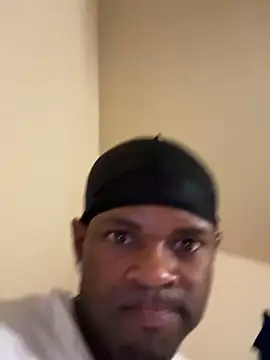 CrookedBeaut online show from November 9, 2:04 am