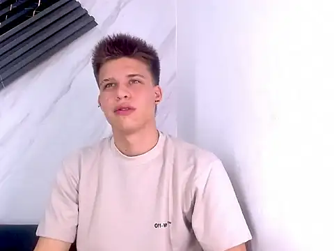 Liam York  online show from February 18, 3:15 am